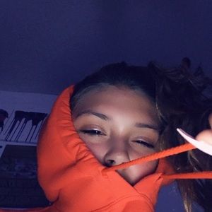 Meet your Posher, Isabella